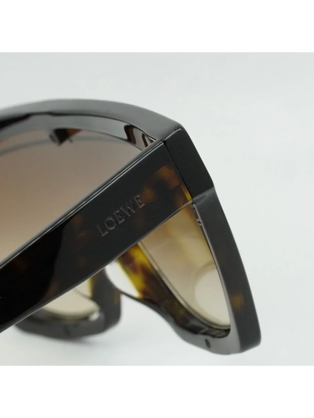 Loewe LW40012F 52F Sunglasses Dark Havana Shield Frame, Gradient Brown Lenses